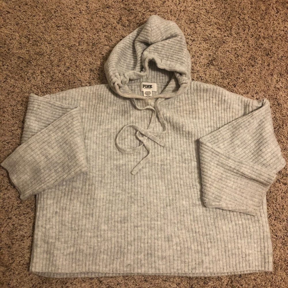 Cropped ribbed sweater